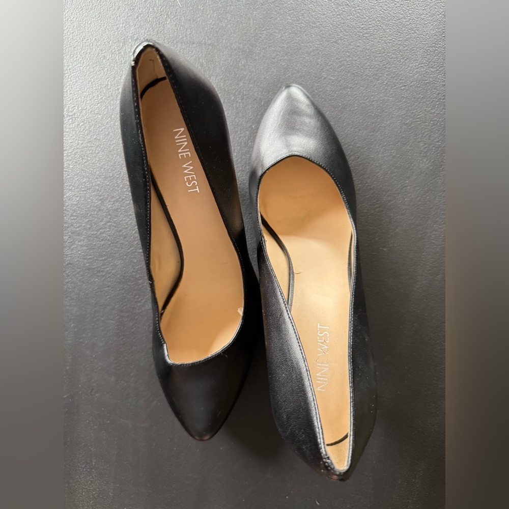 Black Nine West Classic Pumps, size 10